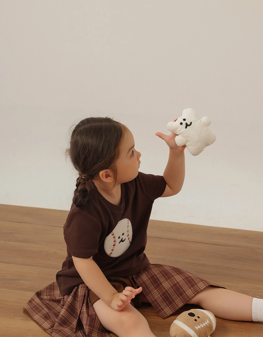 【DINOTAENG】Fluffy Embroidery T-Shirt (Kids)