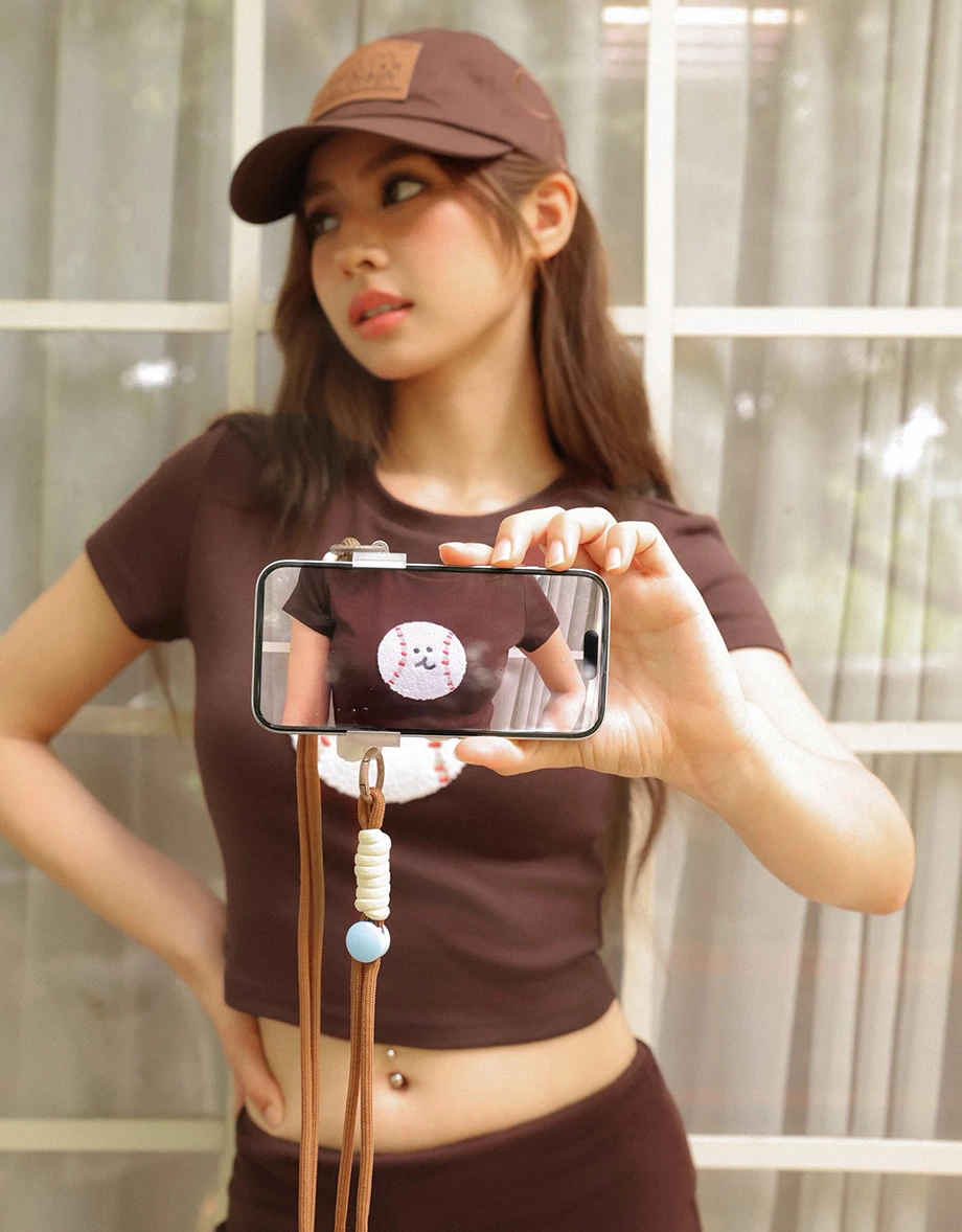 【DINOTAENG】Fluffy Embroidery Cropped T-Shirt