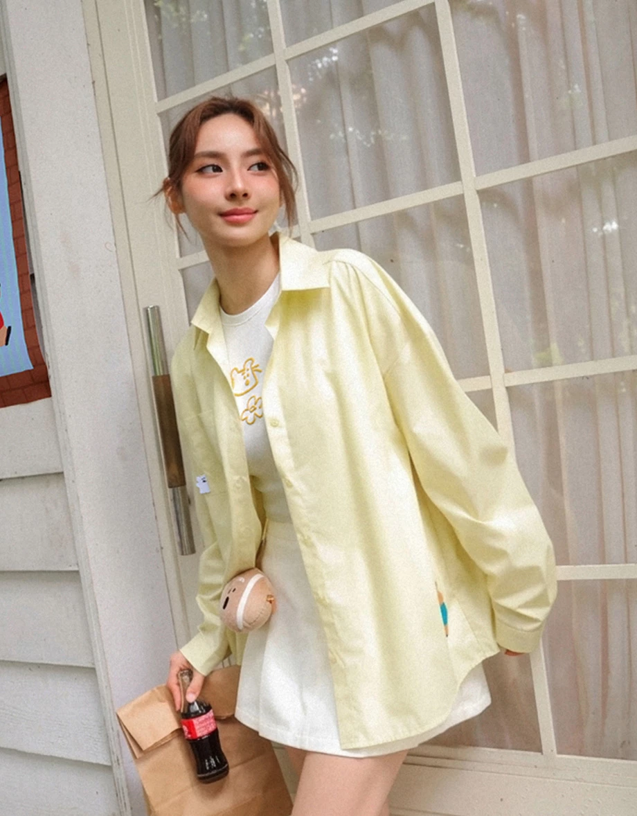 【DINOTAENG】Graphic Woven Label Long Sleeve Oversized Shirt