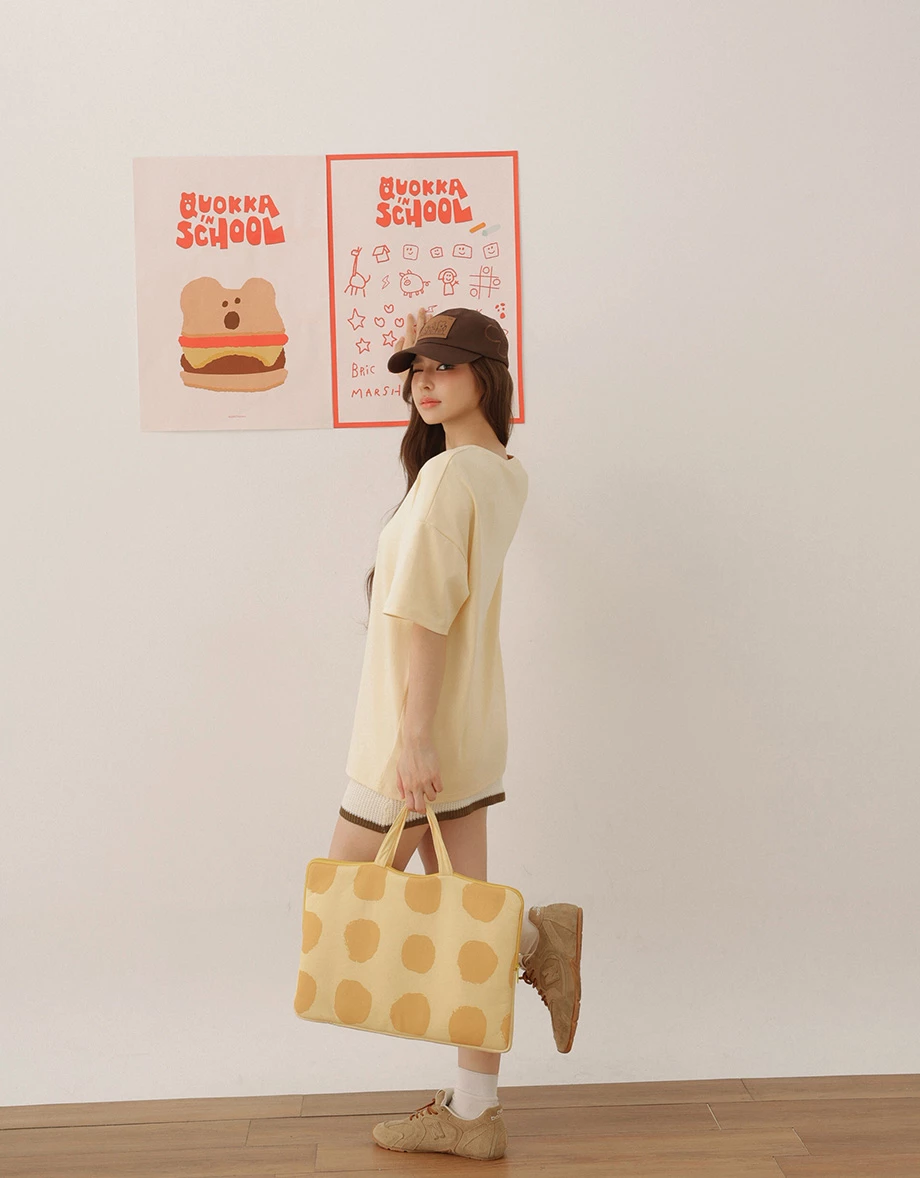 【DINOTAENG】Fluffy Embroidery Graphic Oversized T-Shirt 【DINOTAENG】Fluffy Embroidery Graphic Oversized T-Shirt