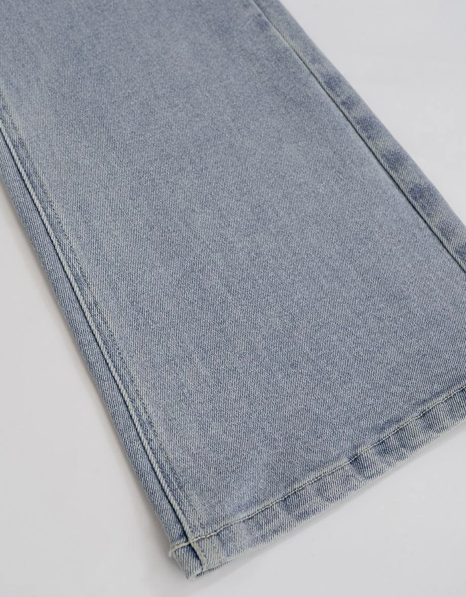 低腰修身小喇叭水洗牛仔褲