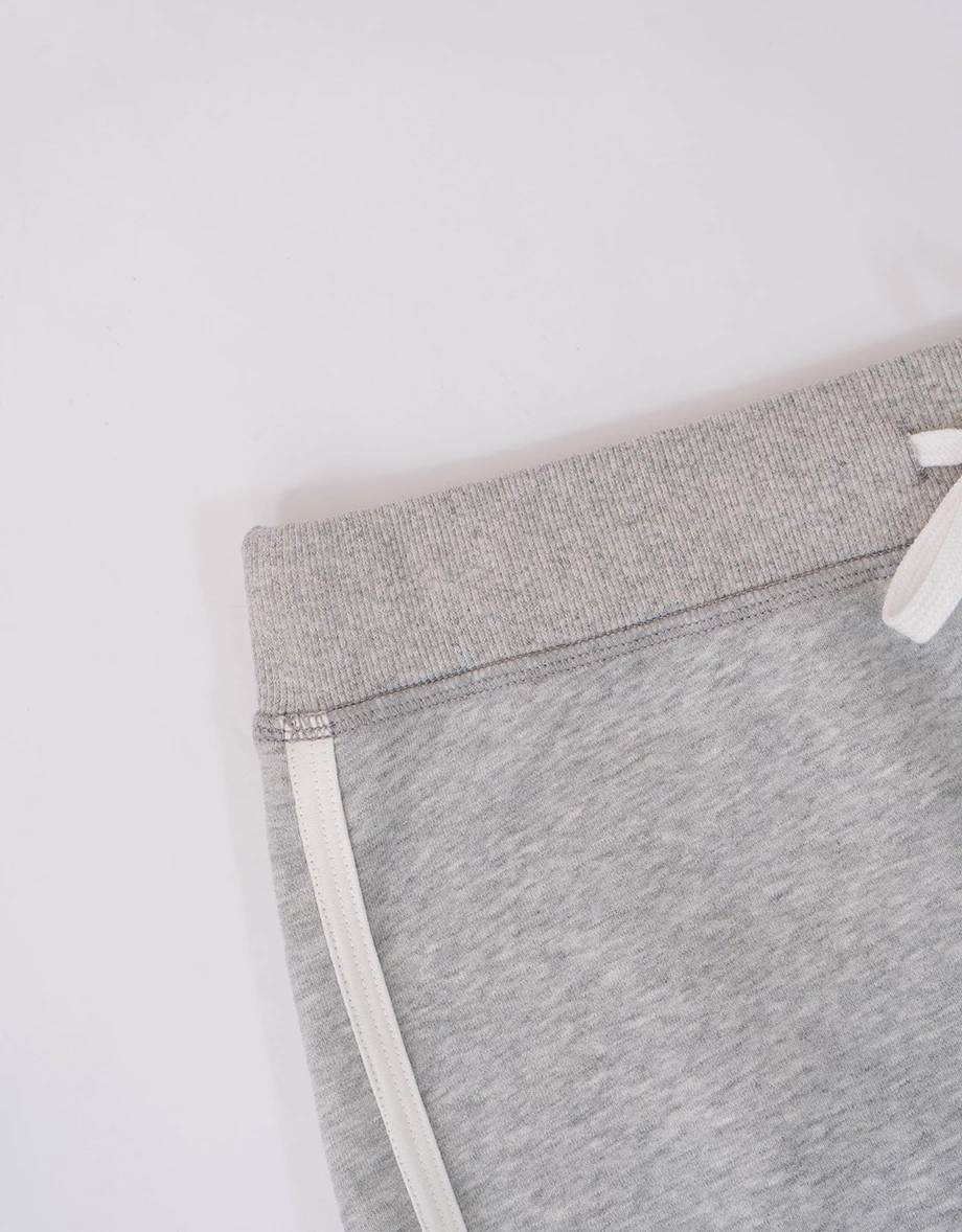 【樂一通】 崔弟款低腰抽繩布章裝飾後印花撞色滾邊運動短褲