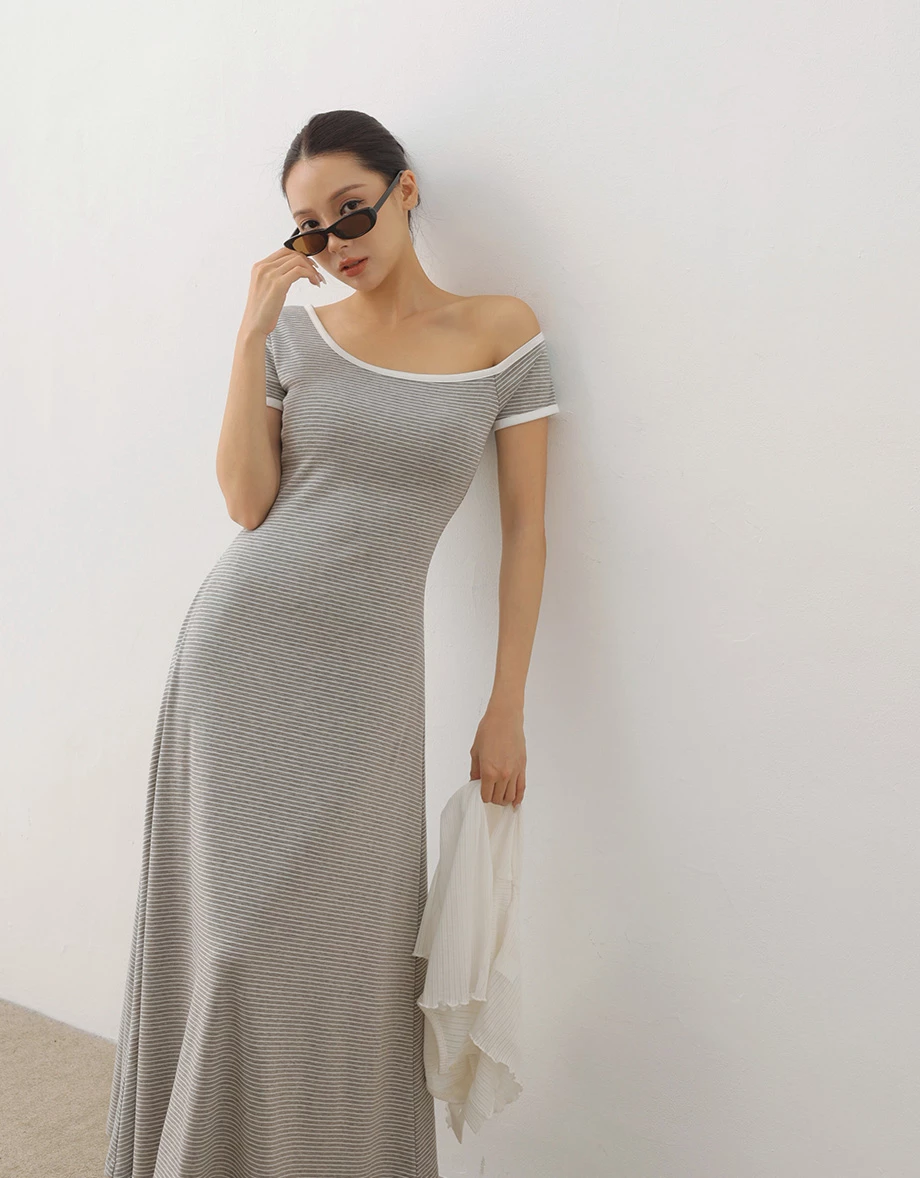 不對稱領撞色滾邊短袖條紋傘擺長洋裝( 附胸墊)