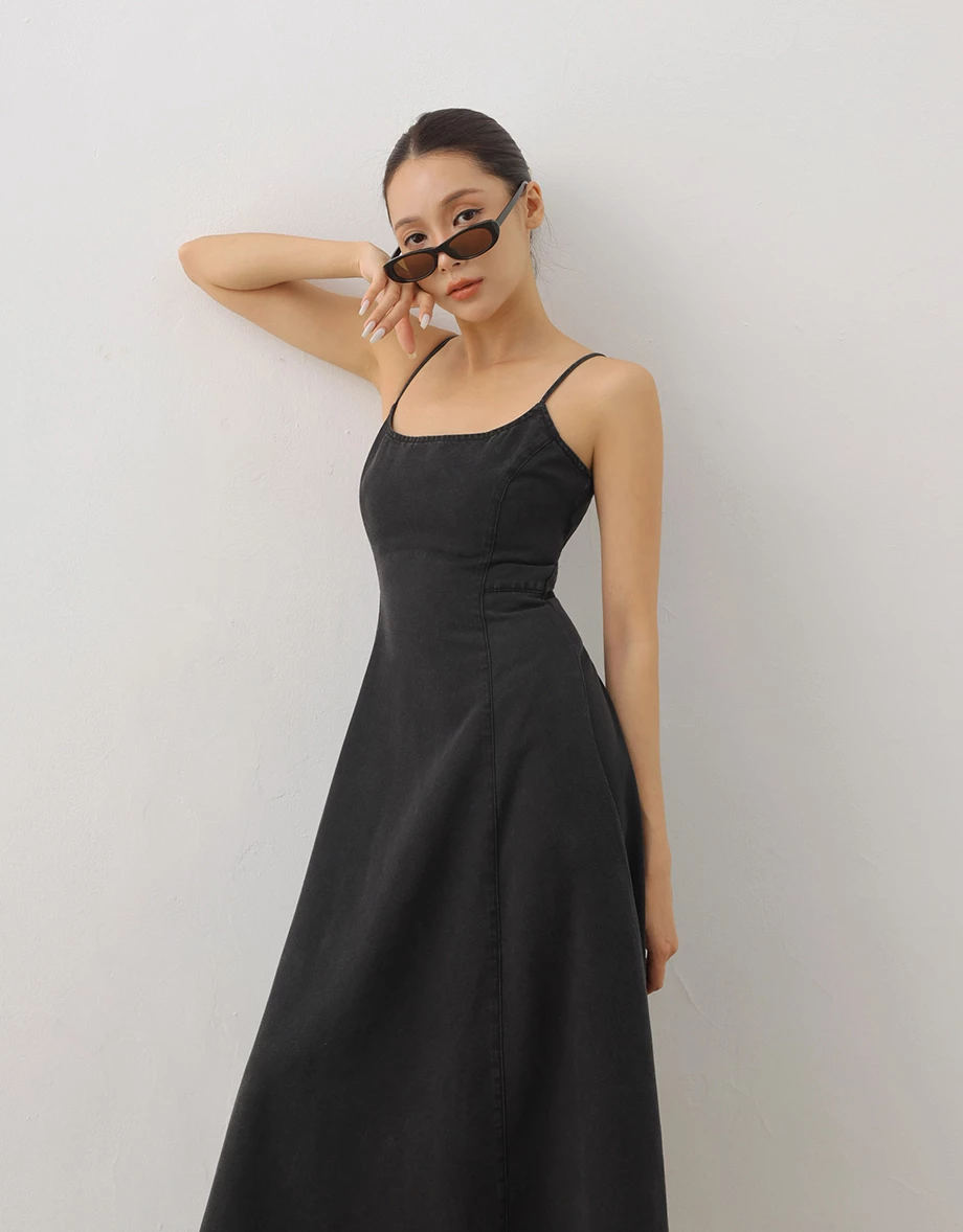 【2.0 SKIN 親膚天絲丹寧】細肩帶收腰長洋裝