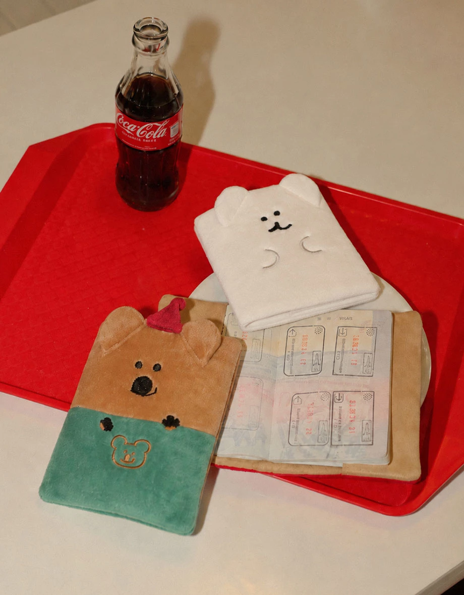 【DINOTAENG】Plush Embroidered Passport Cover 【DINOTAENG】Plush Embroidered Passport Cover