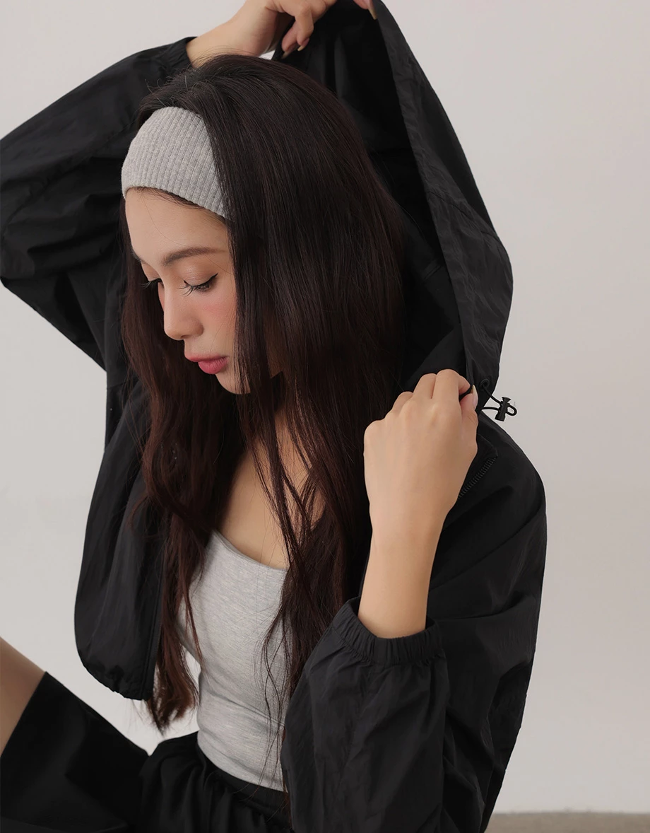 UV Protection Hooded Two Way Zipper Crop Jacket UV Protection Hooded Two Way Zipper Crop Jacket