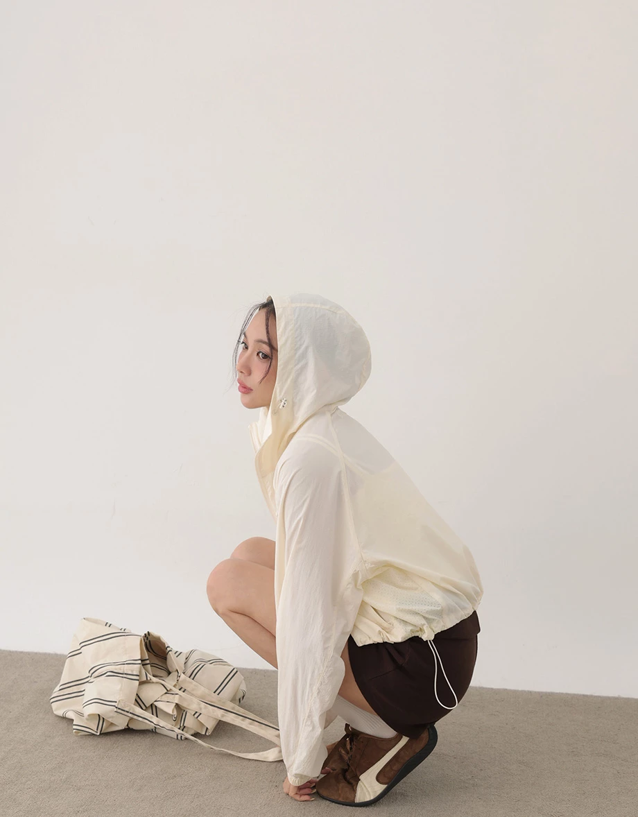 UV Protection Hooded Two Way Zipper Crop Jacket UV Protection Hooded Two Way Zipper Crop Jacket