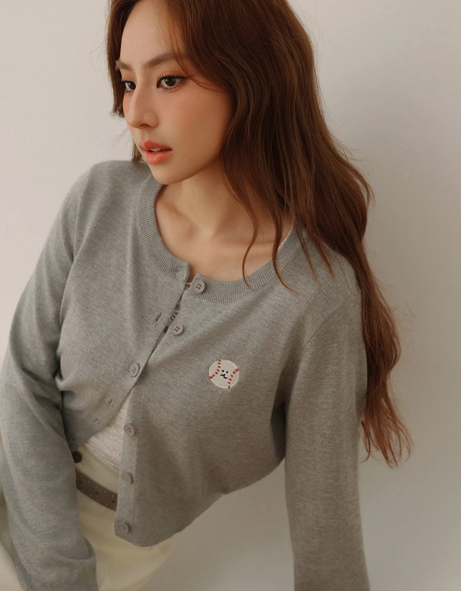 【DINOTAENG】Embroidered Long Sleeve Cropped Knit Cardigan