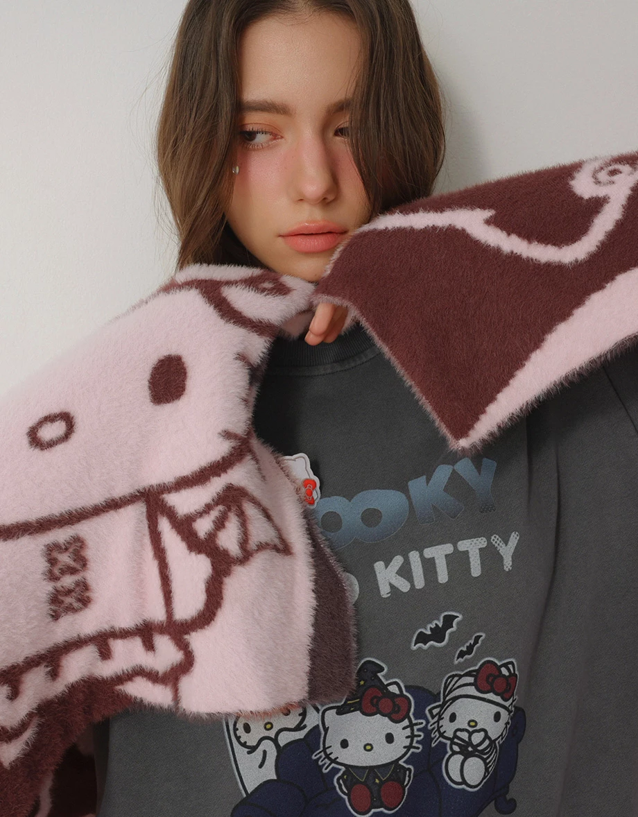 【Hello Kitty】印花圓領長袖寬版水洗大學TEE 【Hello Kitty】印花圓領長袖寬版水洗大學TEE