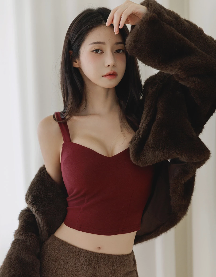 【Heat Tech】Sweetheart Neck Wide Strap Crop Padded Bra Top