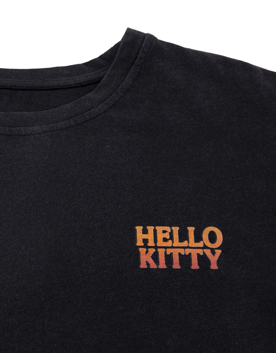 【Hello Kitty】美背印花圓領短袖寬版水洗TEE 【Hello Kitty】美背印花圓領短袖寬版水洗TEE