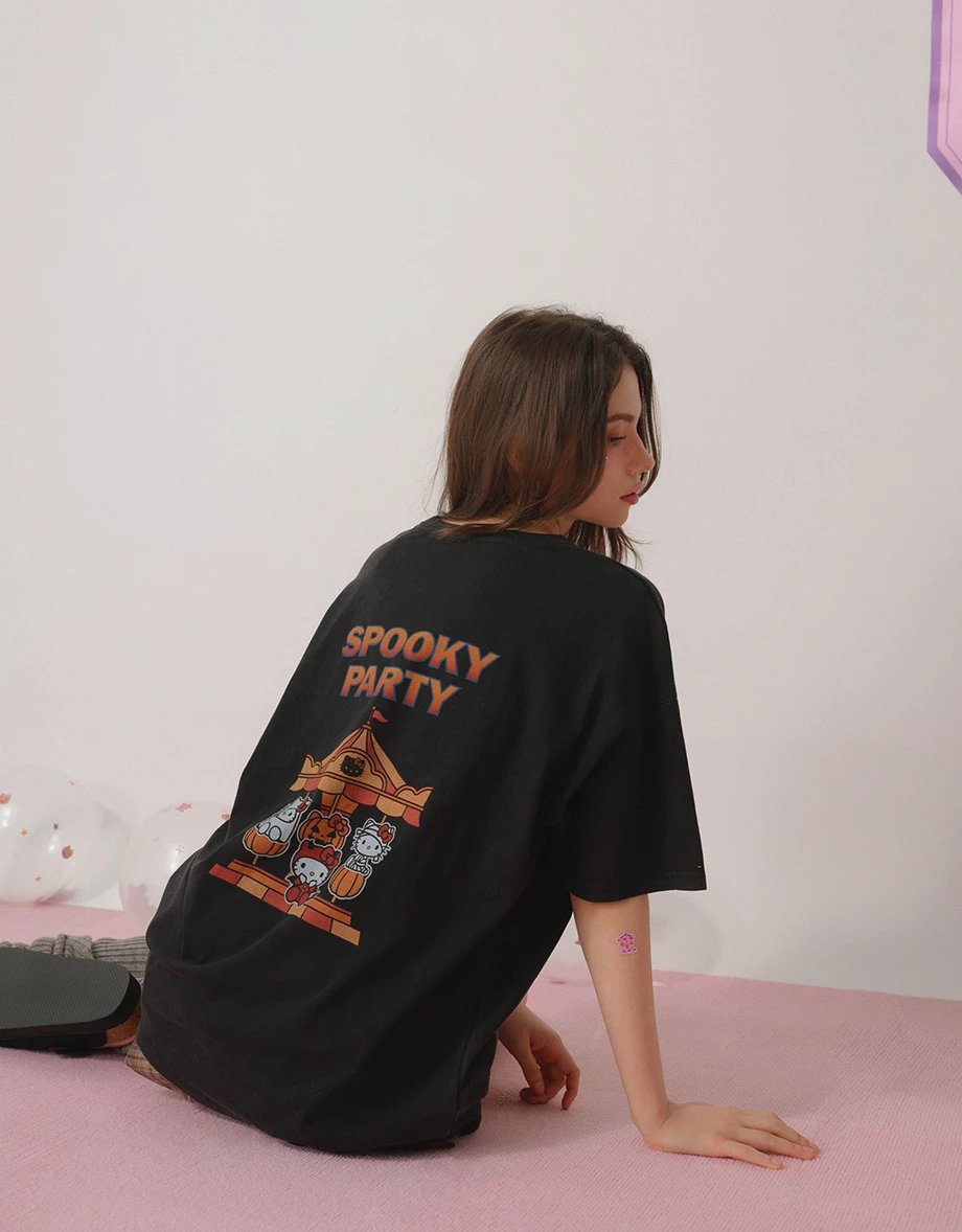 【Hello Kitty】美背印花圓領短袖寬版水洗TEE 【Hello Kitty】美背印花圓領短袖寬版水洗TEE