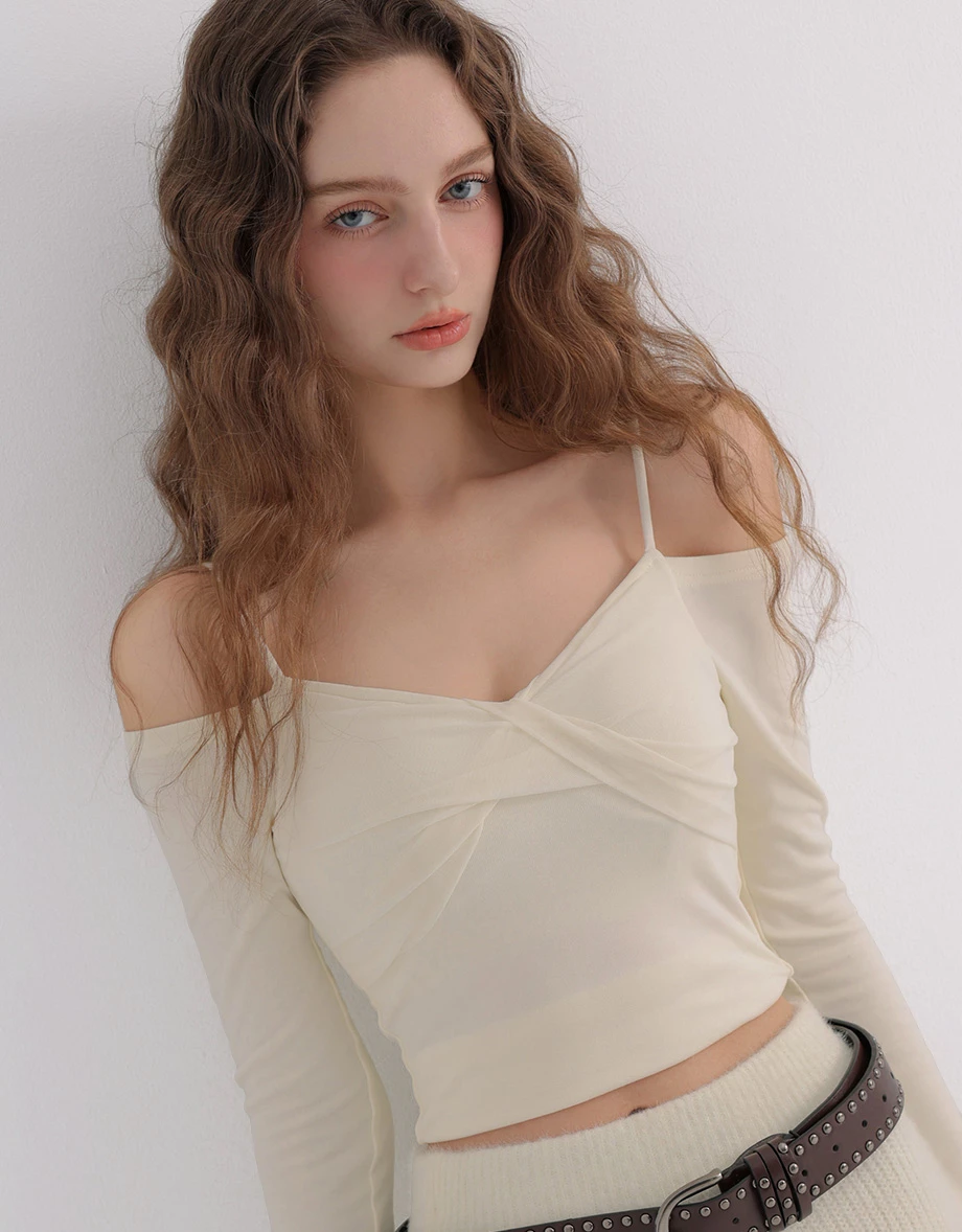 【Heat Tech】Twist Front Cold Shoulder Long Sleeve Padded Bra Top