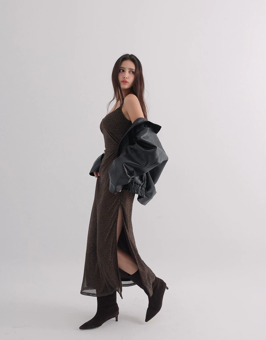 Leopard Print Spaghetti Strap V Neck Ruched Side Slit Padded Maxi Dress Leopard Print Spaghetti Strap V Neck Ruched Side Slit Padded Maxi Dress