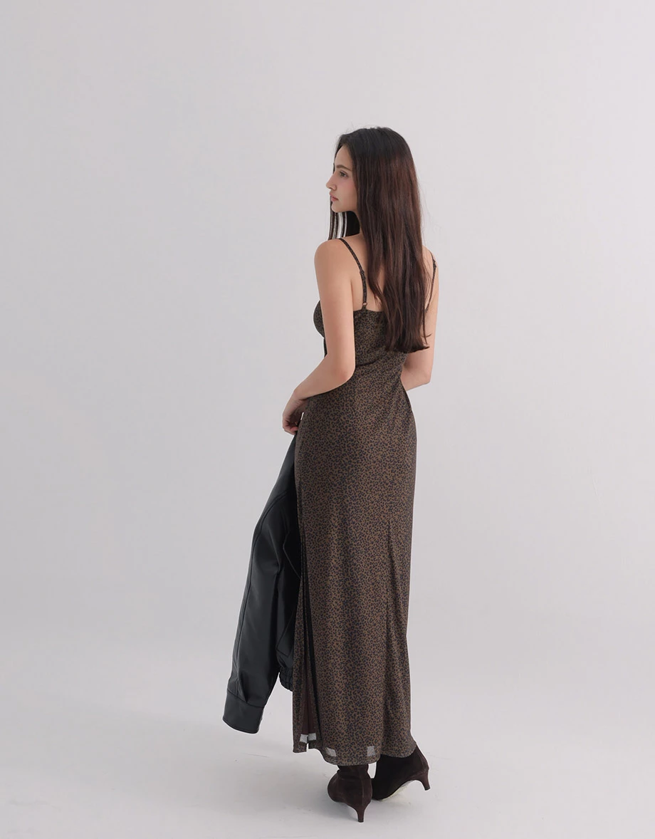 Leopard Print Spaghetti Strap V Neck Ruched Side Slit Padded Maxi Dress Leopard Print Spaghetti Strap V Neck Ruched Side Slit Padded Maxi Dress