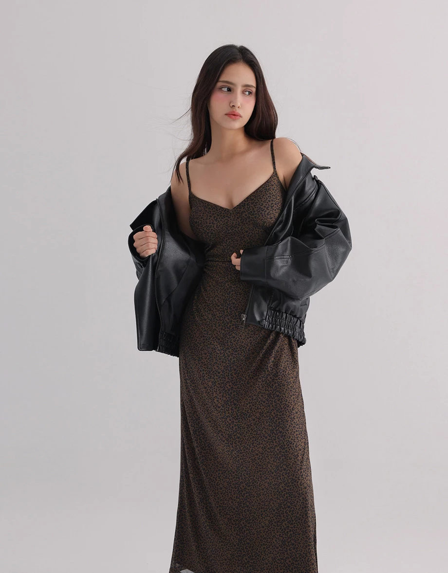 Leopard Print Spaghetti Strap V Neck Ruched Side Slit Padded Maxi Dress Leopard Print Spaghetti Strap V Neck Ruched Side Slit Padded Maxi Dress