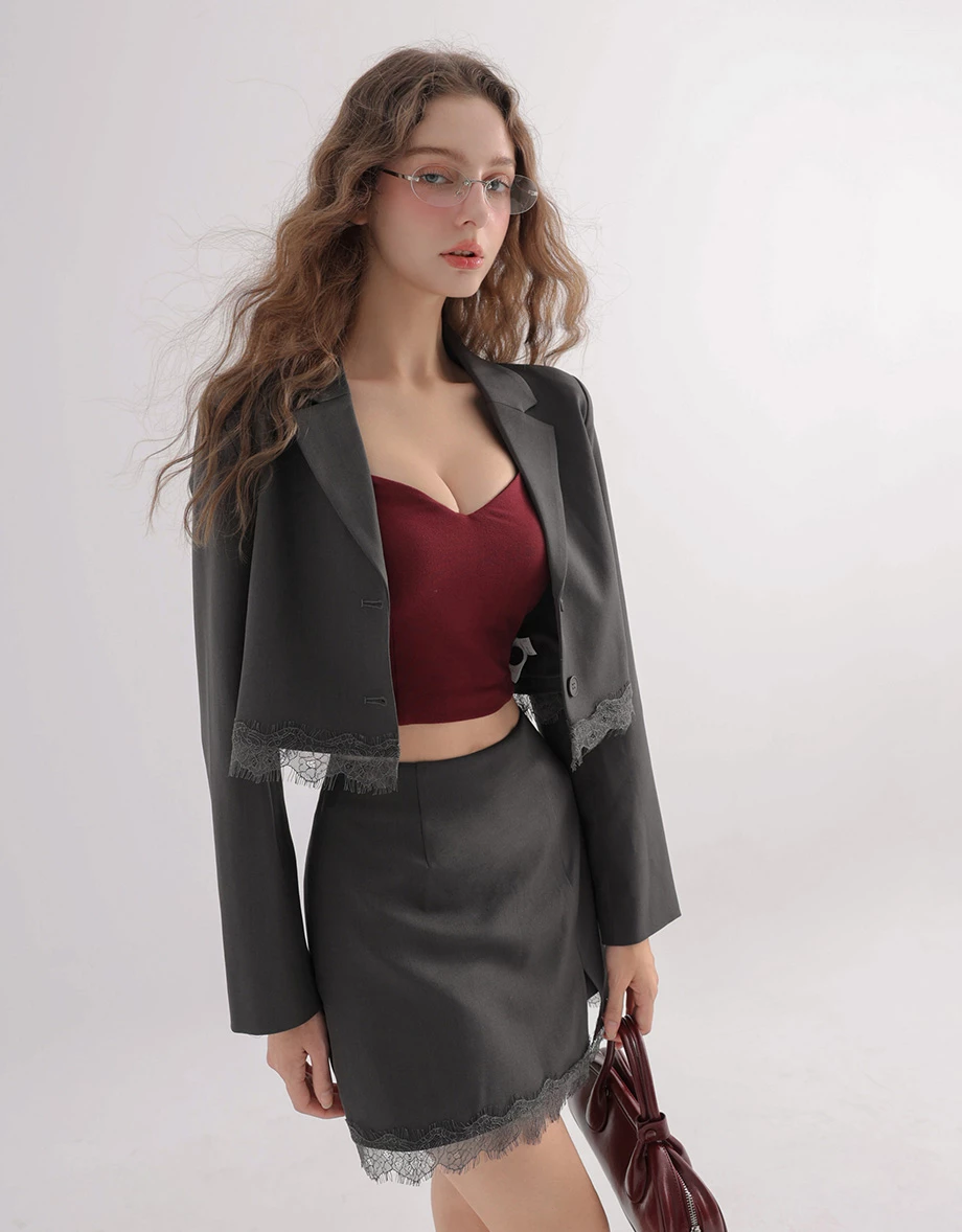 Collar Lapel Lace Hem Crop Long Sleeve Tailored Blazer (with Shoulder Pads)