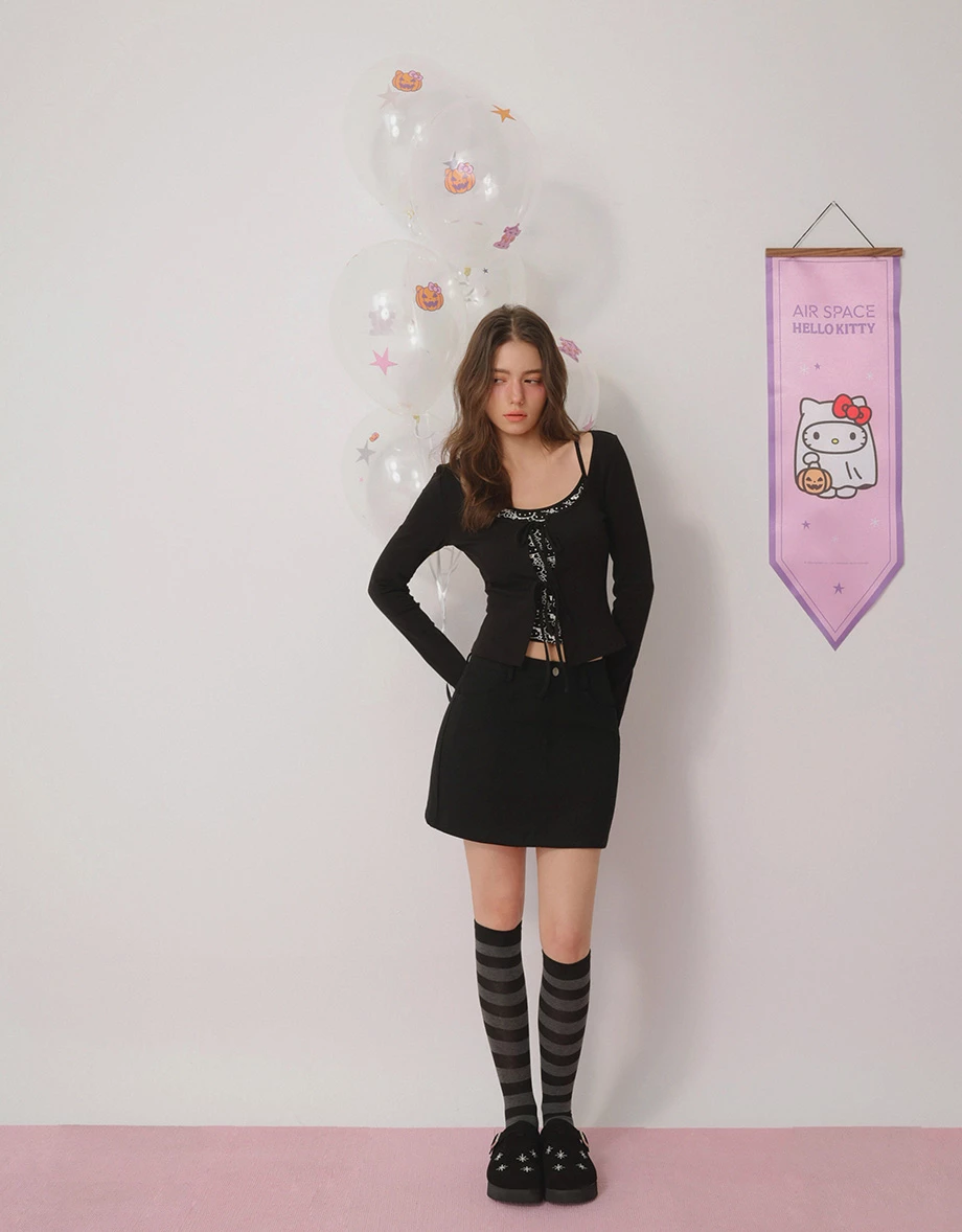 【Hello Kitty】滿版印花細肩帶背心圓領綁帶長袖開襟衫套裝 【Hello Kitty】滿版印花細肩帶背心圓領綁帶長袖開襟衫套裝