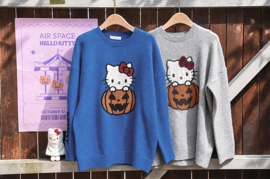 【Hello Kitty】彩色緹花圖案圓領長袖寬版毛衣