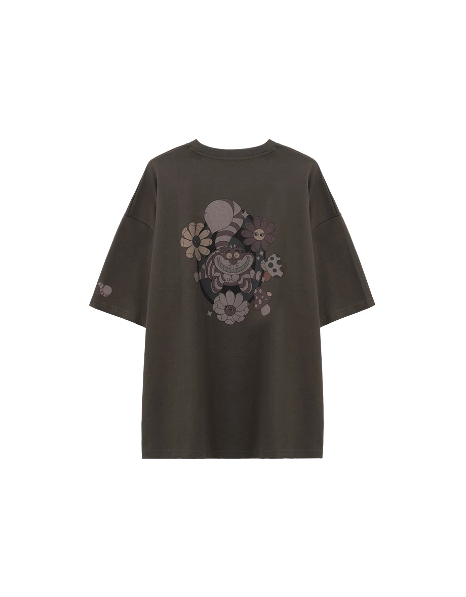 【迪士尼系列】愛麗絲 妙妙貓款美背印花圓領短袖寬版TEE (男款) 【迪士尼系列】愛麗絲 妙妙貓款美背印花圓領短袖寬版TEE (男款)