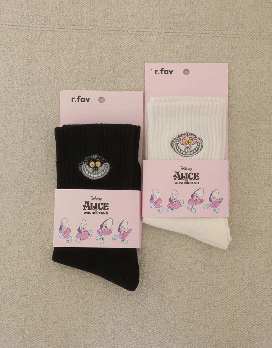 【迪士尼系列】愛麗絲 妙妙貓款花朵刺繡圖案中筒襪