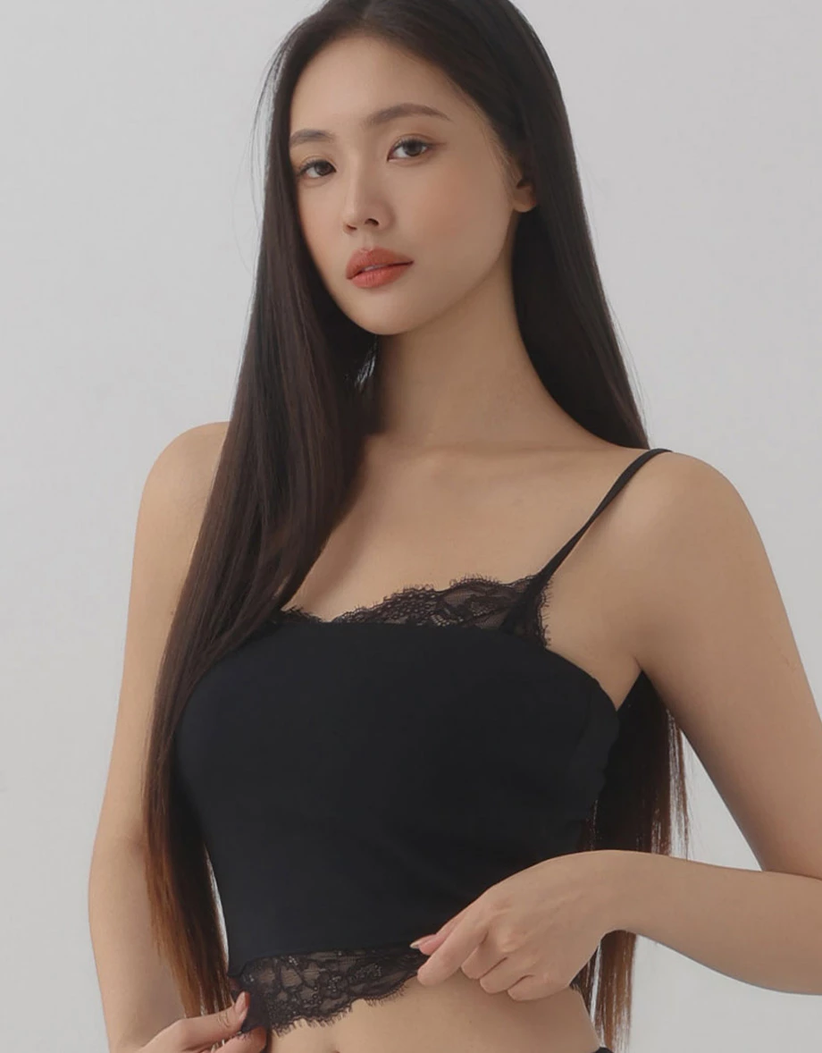 Adjustable Spaghetti Straps Lace Trim Cami Crop Top Adjustable Spaghetti Straps Lace Trim Cami Crop Top