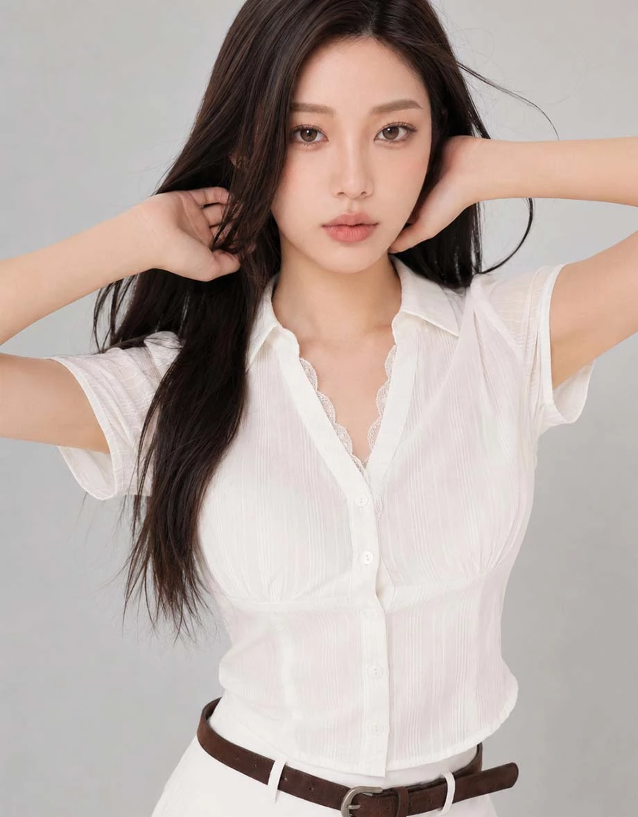 V型翻領抓褶澎袖蕾絲滾邊直線織紋短版襯衫