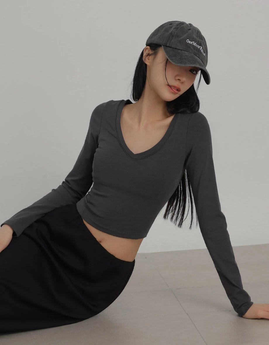 【CLEANFIT】Basic V Neck Long Sleeve Fitted Padded Bra Top 【CLEANFIT】Basic V Neck Long Sleeve Fitted Padded Bra Top