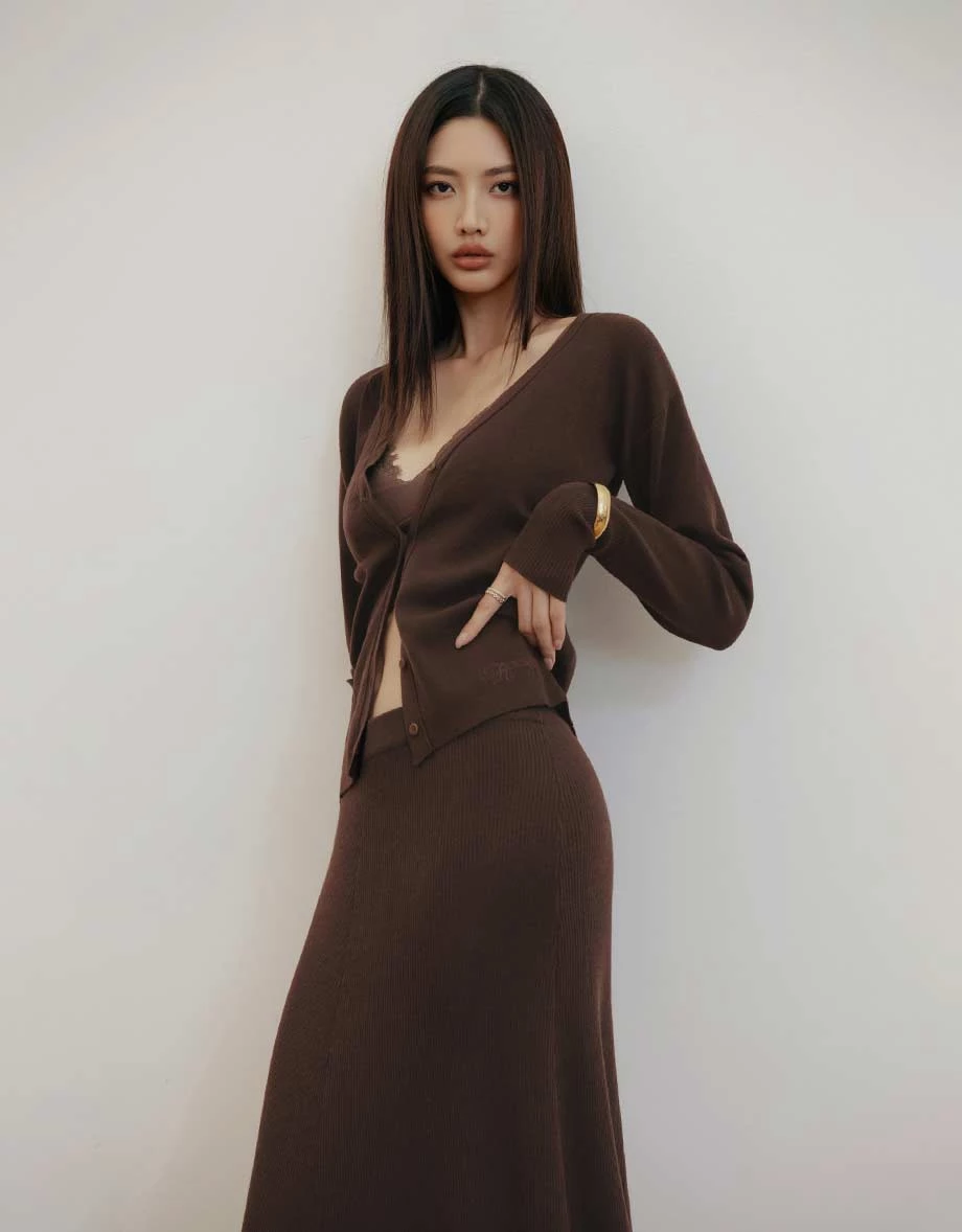 【IHUA Deisgn】Scalloped Lace Trim V Neck Adjustable Straps Padded Bra Top 【IHUA Deisgn】Scalloped Lace Trim V Neck Adjustable Straps Padded Bra Top