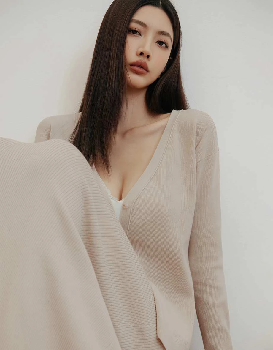 【IHUA Deisgn】Scalloped Lace Trim V Neck Adjustable Straps Padded Bra Top