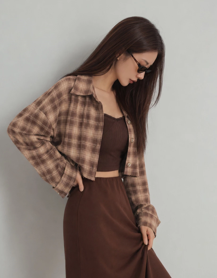 Vintage Plaid Raw Hem Button Up Shirt Blouse Vintage Plaid Raw Hem Button Up Shirt Blouse
