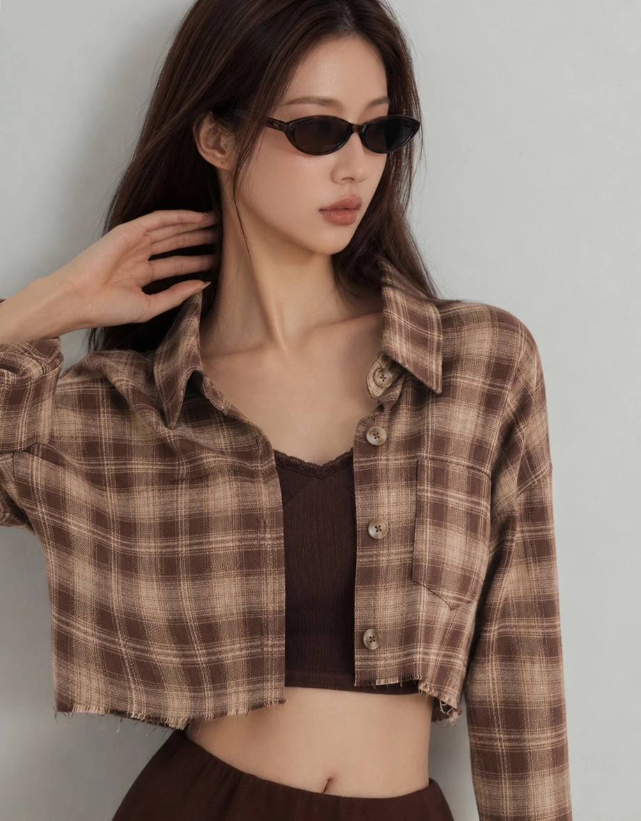 Vintage Plaid Raw Hem Button Up Shirt Blouse Vintage Plaid Raw Hem Button Up Shirt Blouse