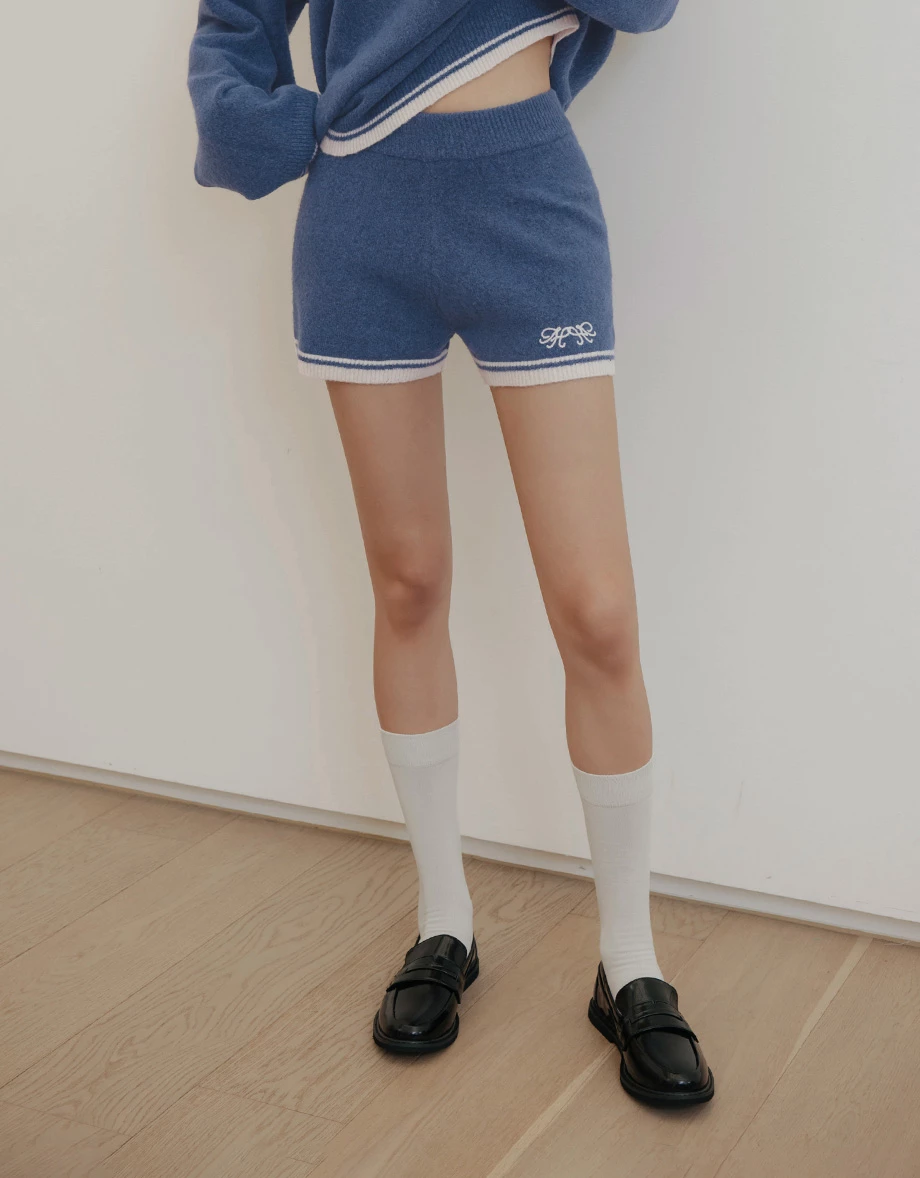 【IHUA Deisgn】Contrast Striped Trim Logo Embroidered Knit Shorts 【IHUA Deisgn】Contrast Striped Trim Logo Embroidered Knit Shorts
