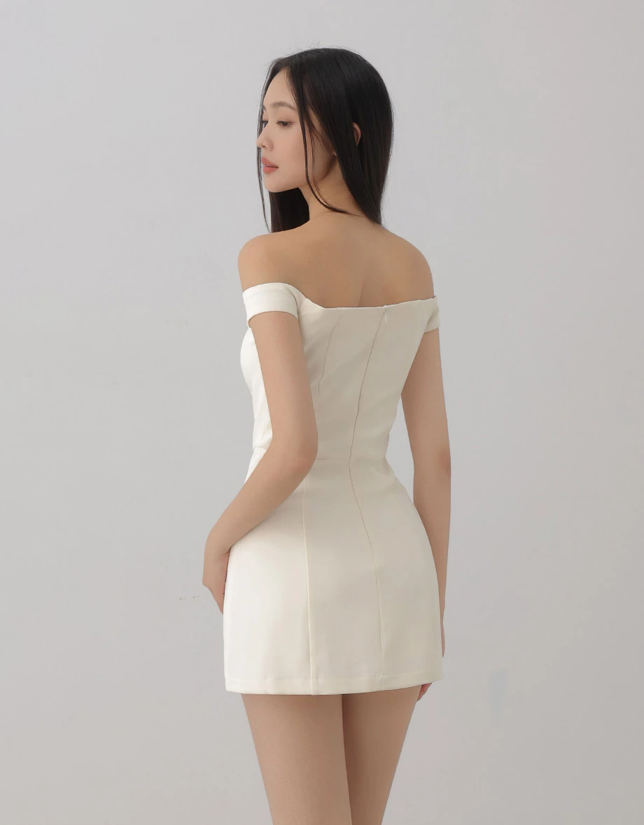 Off Shoulder V Waist Padded Bodycon Mini Dress Off Shoulder V Waist Padded Bodycon Mini Dress