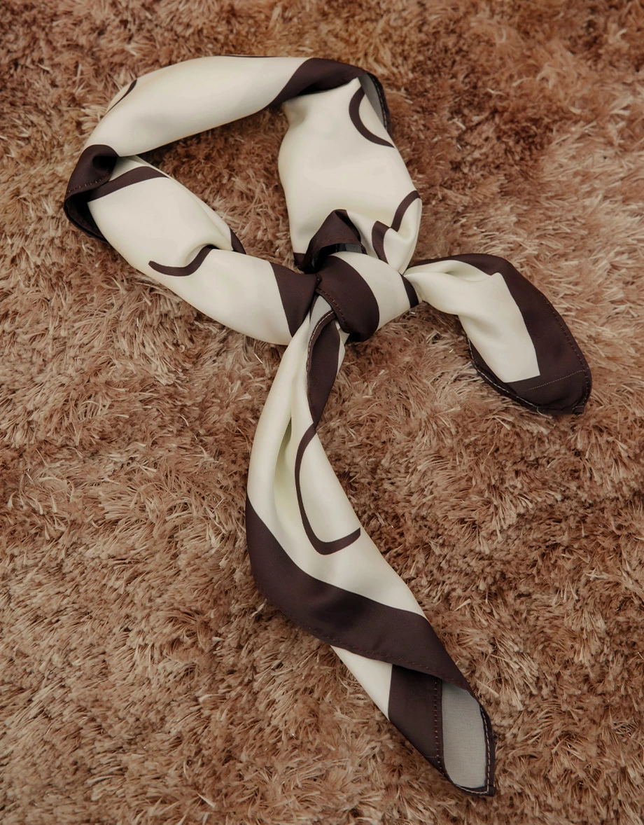 【IHUA Deisgn】Contrast Border Abstract Line Logo Silk Scarf 【IHUA Deisgn】Contrast Border Abstract Line Logo Silk Scarf