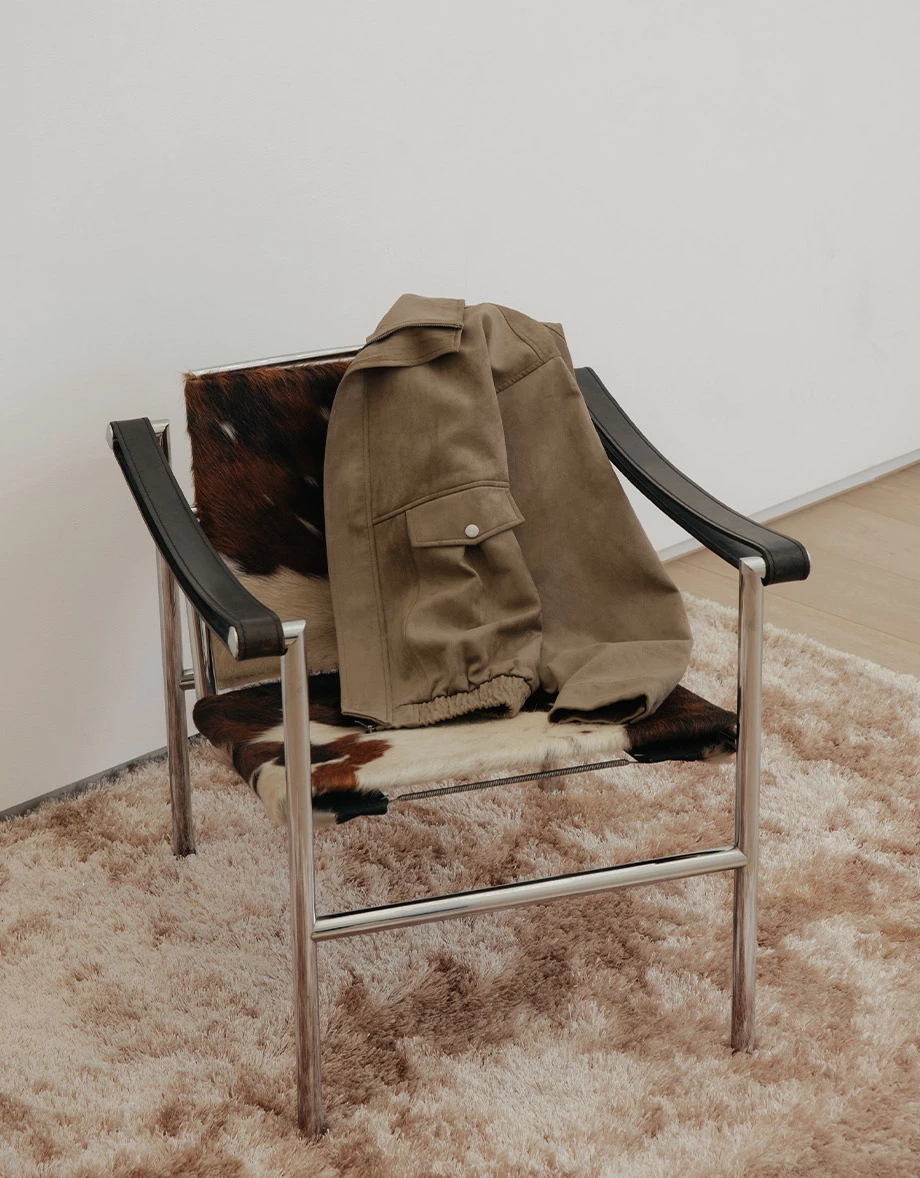 【IHUA Deisgn】Stand Collar Double Pocket Elastic Hem Zip Up Jacket (Twill / Faux Suede) 【IHUA Deisgn】Stand Collar Double Pocket Elastic Hem Zip Up Jacket (Twill / Faux Suede)