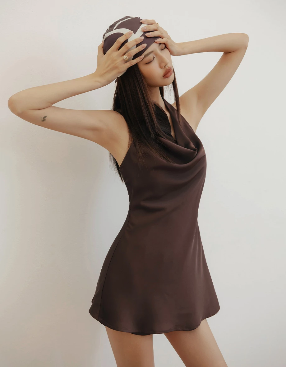 【IHUA Deisgn】Cowl Neck Halter Cross Back Padded Satin Cami Top and Matching Mini Short Set Wear 【IHUA Deisgn】Cowl Neck Halter Cross Back Padded Satin Cami Top and Matching Mini Short Set Wear