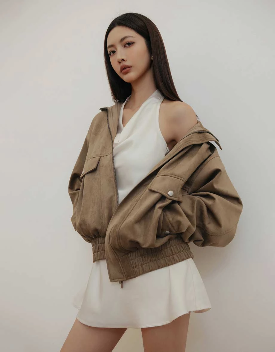 【IHUA Deisgn】Cowl Neck Halter Cross Back Padded Satin Cami Top and Matching Mini Short Set Wear 【IHUA Deisgn】Cowl Neck Halter Cross Back Padded Satin Cami Top and Matching Mini Short Set Wear