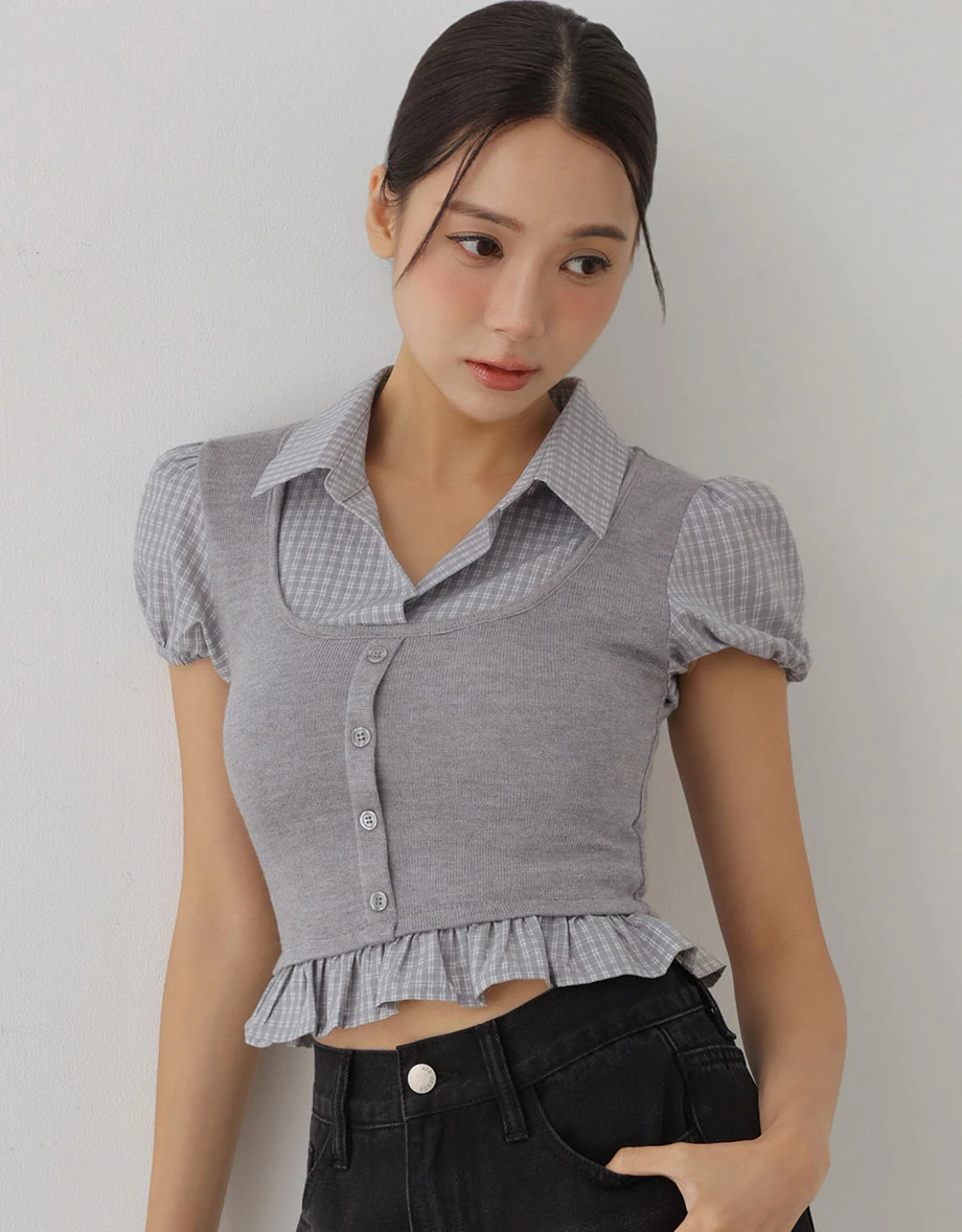 假兩件方領排扣背心格紋澎袖荷葉邊襯衫 假兩件方領排扣背心格紋澎袖荷葉邊襯衫