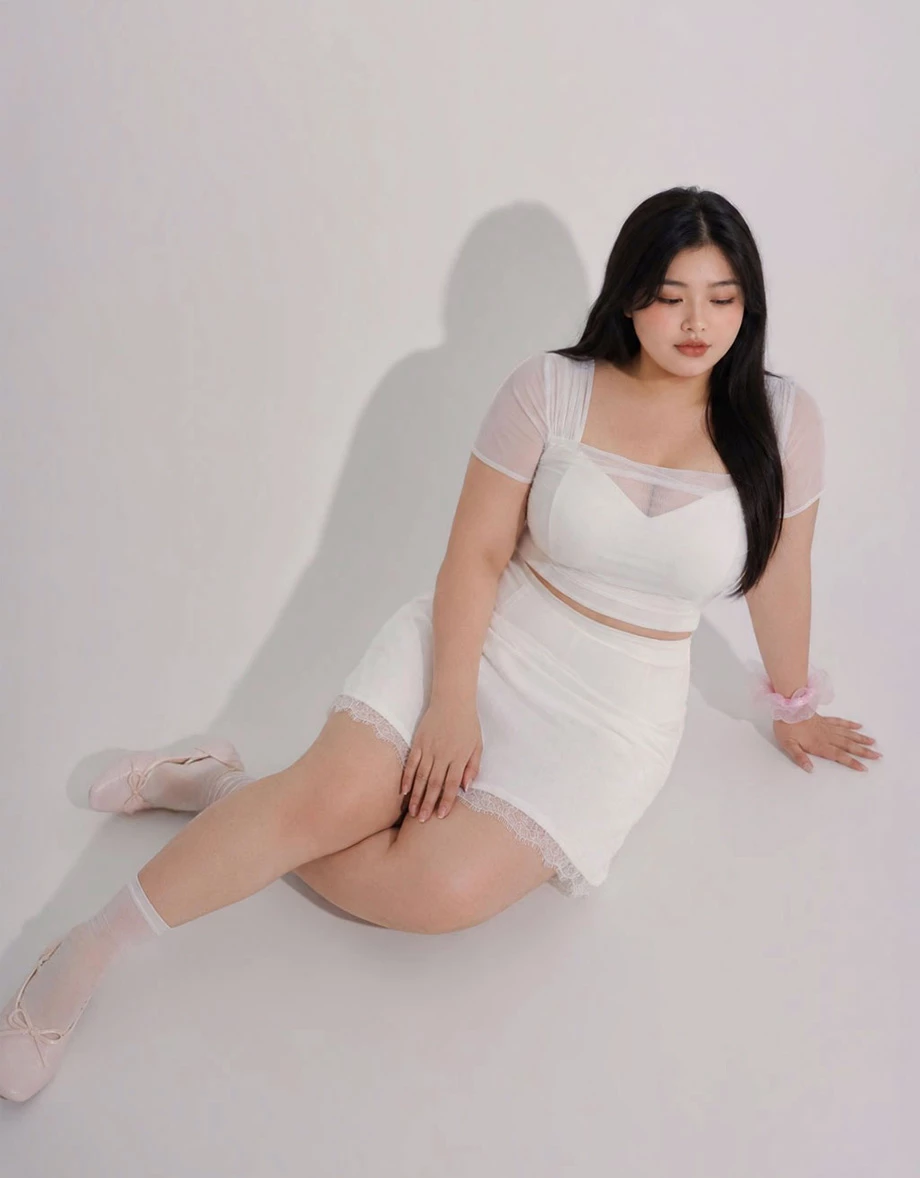 桃心領網紗抓褶短袖短版上衣(附胸墊) 桃心領網紗抓褶短袖短版上衣(附胸墊)