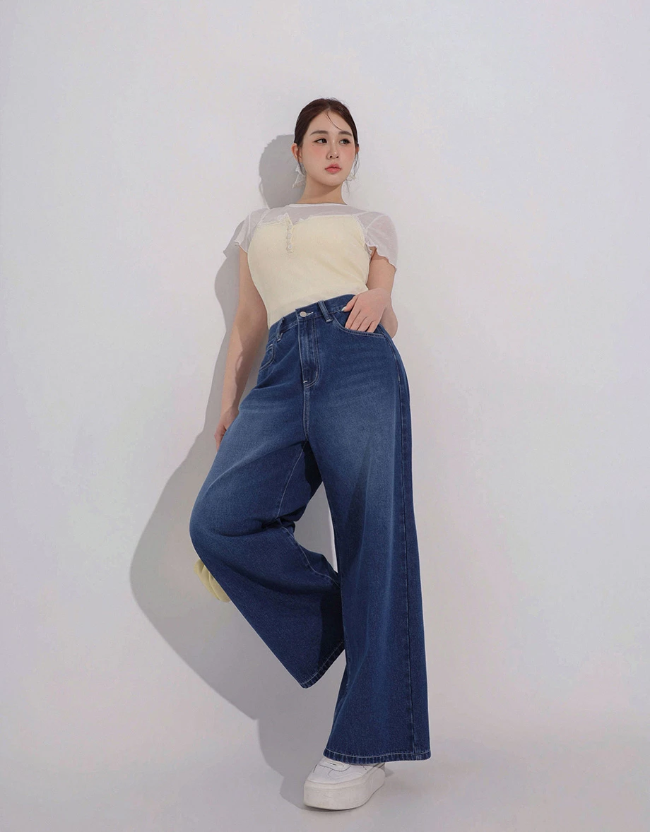 High Waist Wide Leg Jeans Denim Pants with Embroidered Logo Back Pocket High Waist Wide Leg Jeans Denim Pants with Embroidered Logo Back Pocket