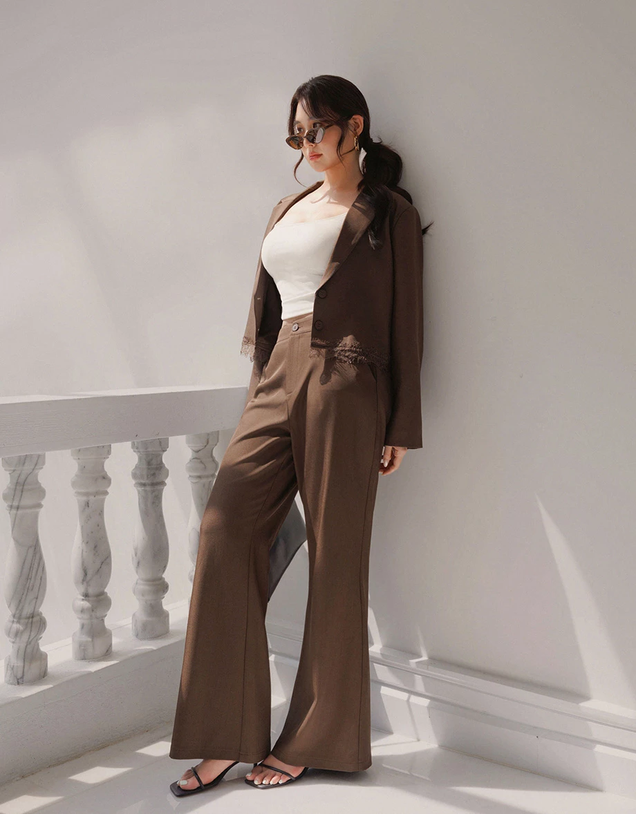 Collar Lapel Lace Hem Crop Long Sleeve Tailored Blazer (with Shoulder Pads)