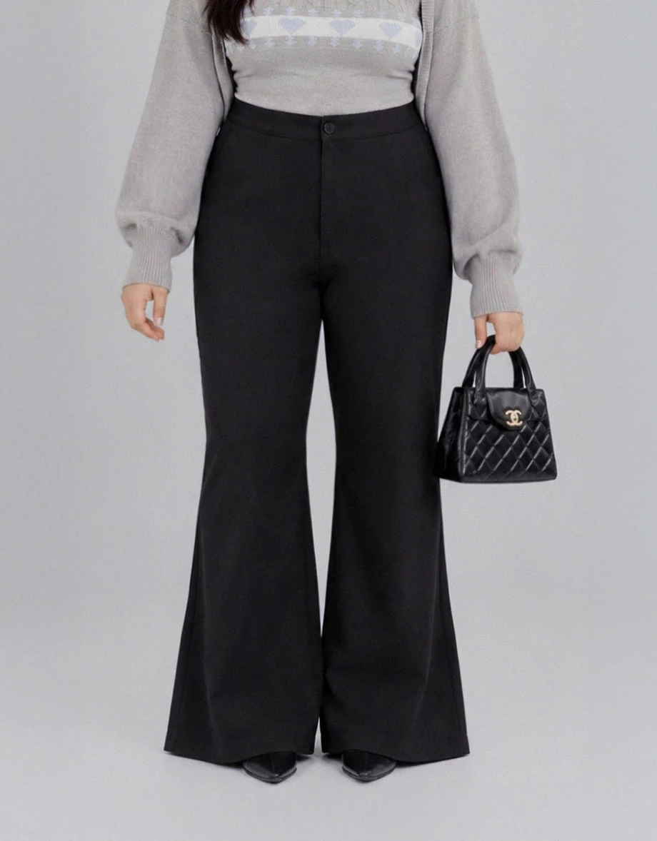 Drop Shoulder Crop Shrug and Heart Jacquard Cable Knit Camisole Top Set Wear Drop Shoulder Crop Shrug and Heart Jacquard Cable Knit Camisole Top Set Wear