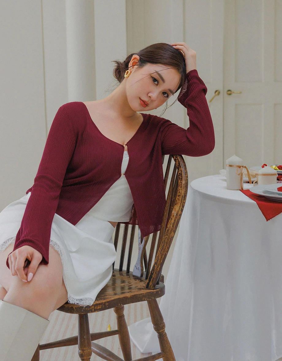 V領金屬勾扣長袖羅紋針織開襟衫 V領金屬勾扣長袖羅紋針織開襟衫