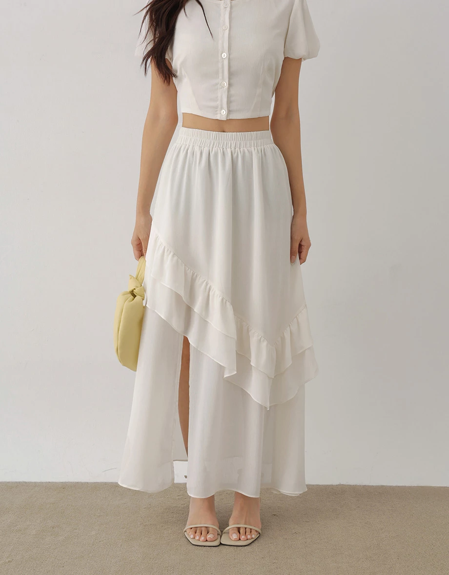 Round Neck Puff Sleeve Panelled Button Back Tie Crop Top Round Neck Puff Sleeve Panelled Button Back Tie Crop Top