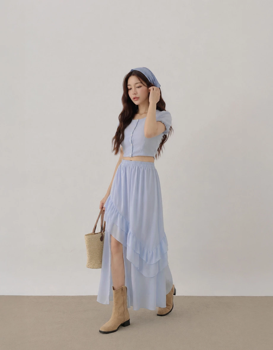 Round Neck Puff Sleeve Panelled Button Back Tie Crop Top Round Neck Puff Sleeve Panelled Button Back Tie Crop Top