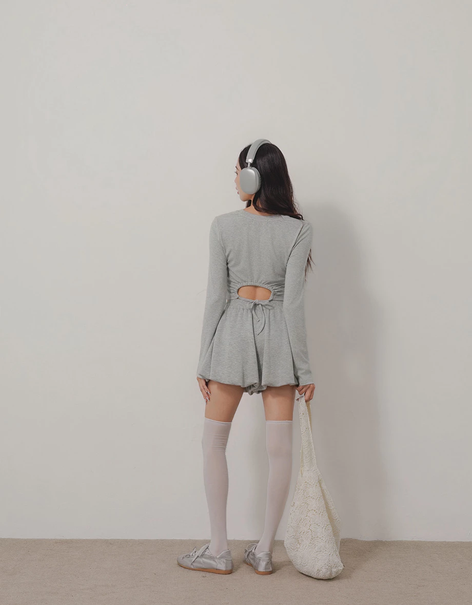Crew Neck Back Cutout Drawstring Tie Long Sleeve Crop Top Crew Neck Back Cutout Drawstring Tie Long Sleeve Crop Top