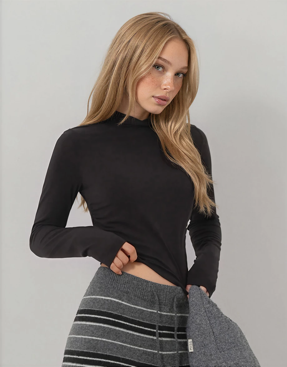High Neck Side Ruched Fitted Long Sleeve Crop Top