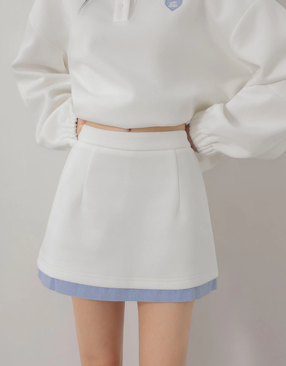 Contrast Striped Collar Heart Patch Elastic Hem Polo Sweatshirt Top Contrast Striped Collar Heart Patch Elastic Hem Polo Sweatshirt Top