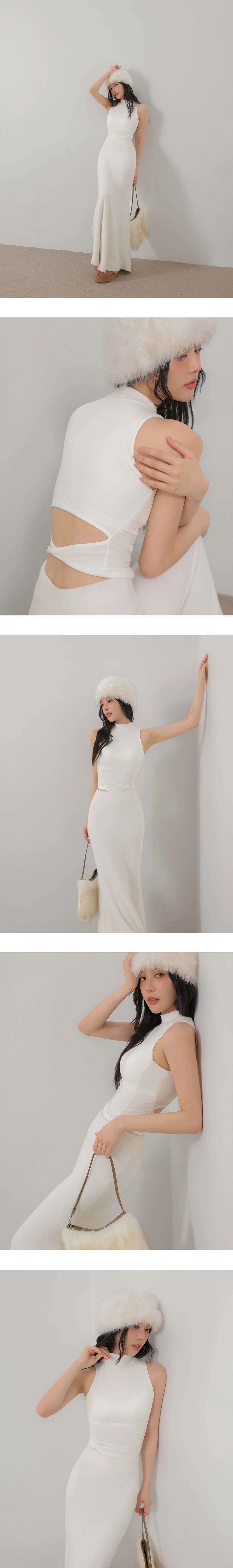 Mock Neck Side Ruched Back Cutout Sleeveless Padded Bra Top Mock Neck Side Ruched Back Cutout Sleeveless Padded Bra Top